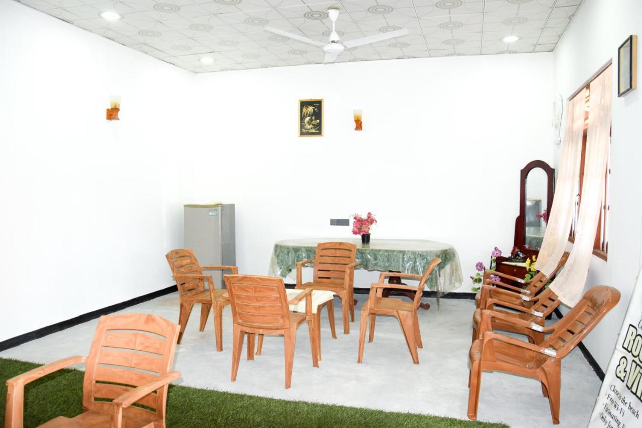 Tharaka Homestay 韦利格默 外观 照片