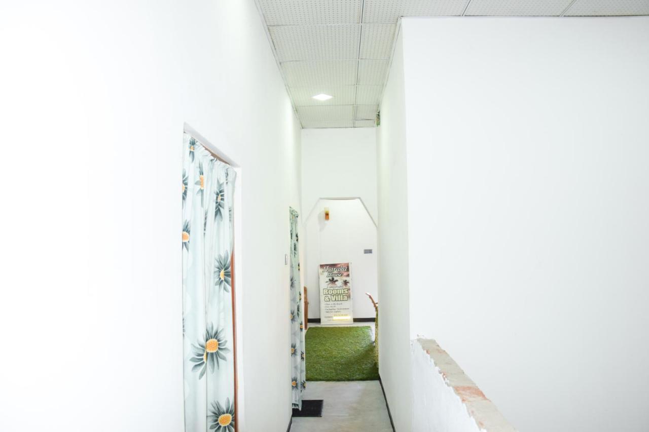 Tharaka Homestay 韦利格默 外观 照片