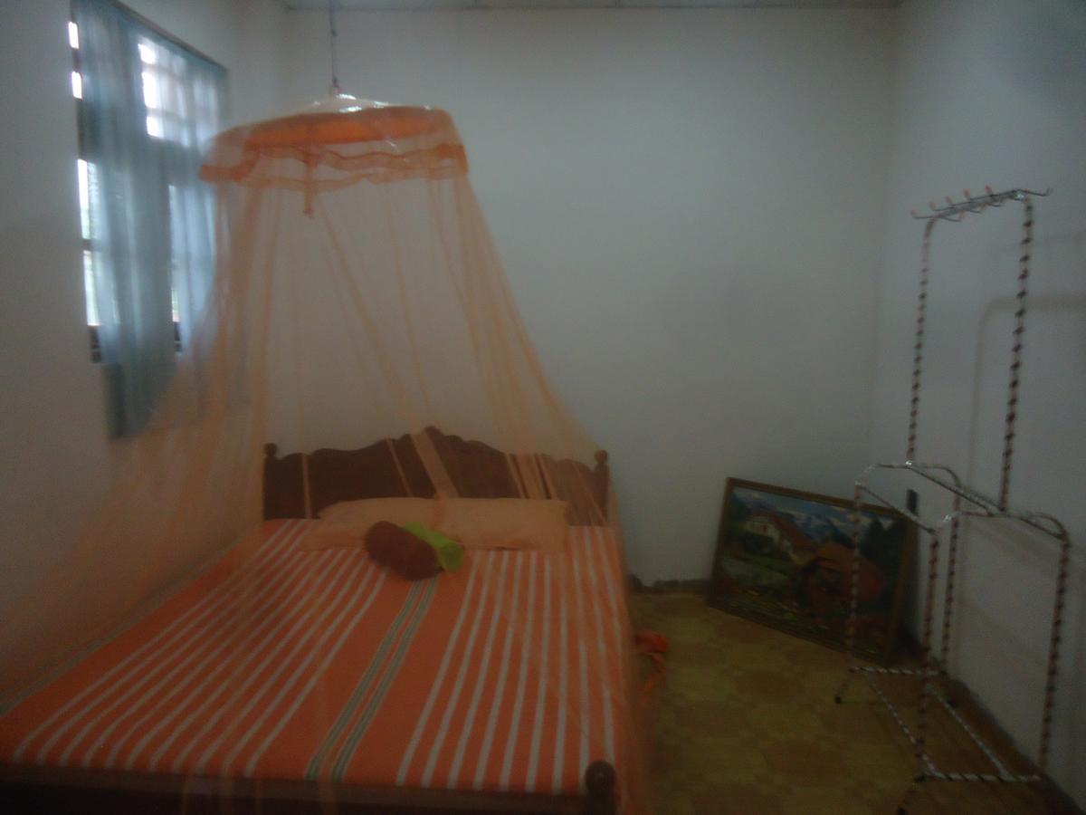 Tharaka Homestay 韦利格默 外观 照片